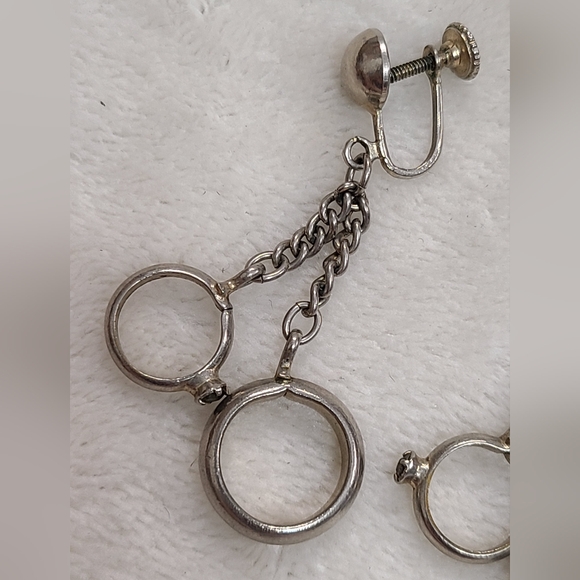 Vintage 50s Alice Wedding Ring Dangle Earrings - Picture 2 of 5